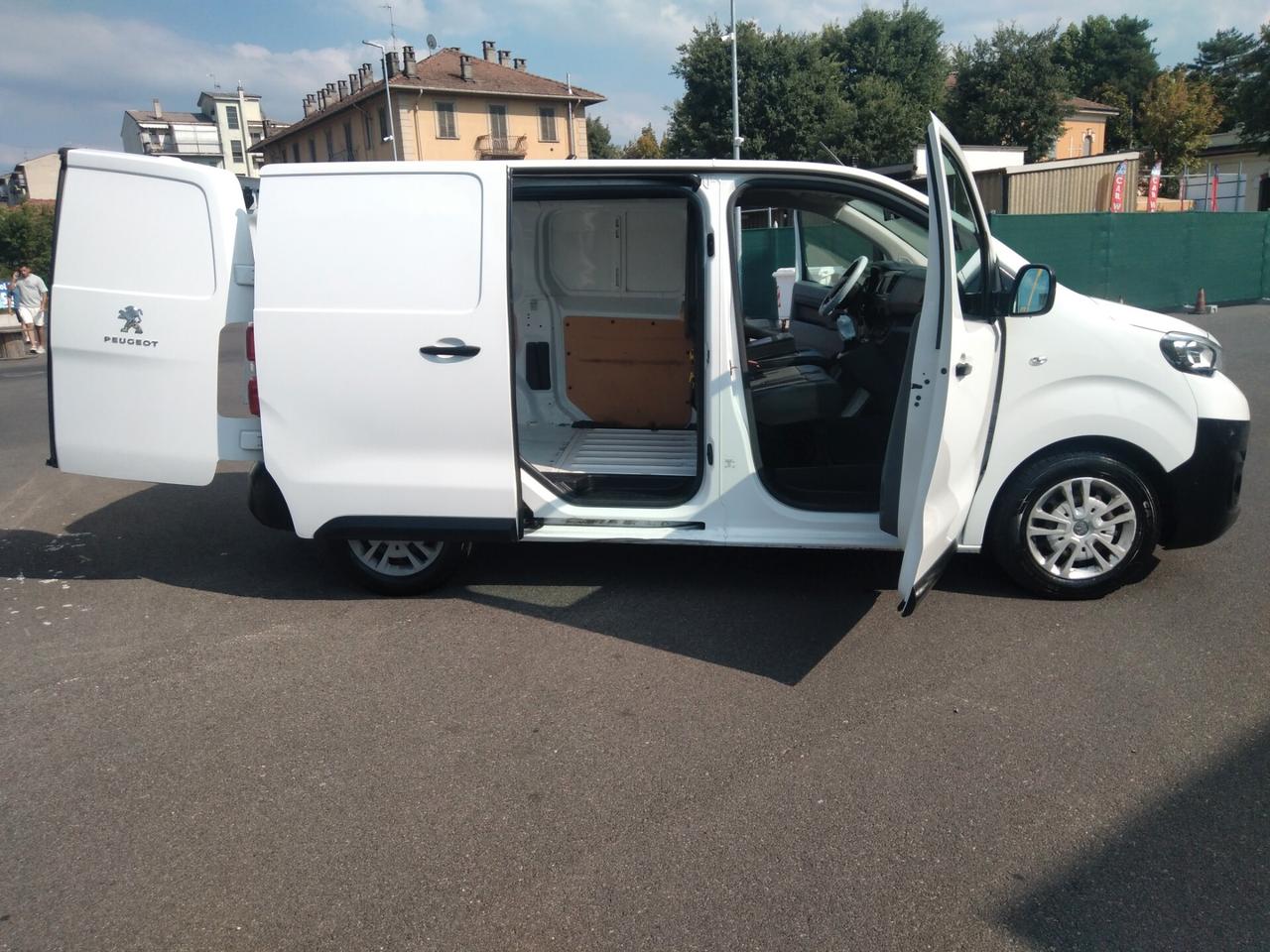 Peugeot Expert BlueHDi 115cv S&S ideale per neopatentati