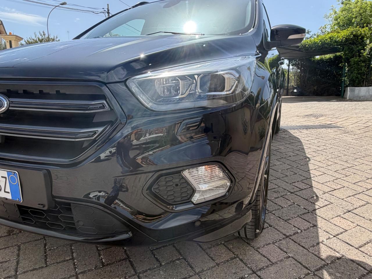 Ford Kuga 2.0 TDCI 150 CV S&S 4WD Powershift Vignale