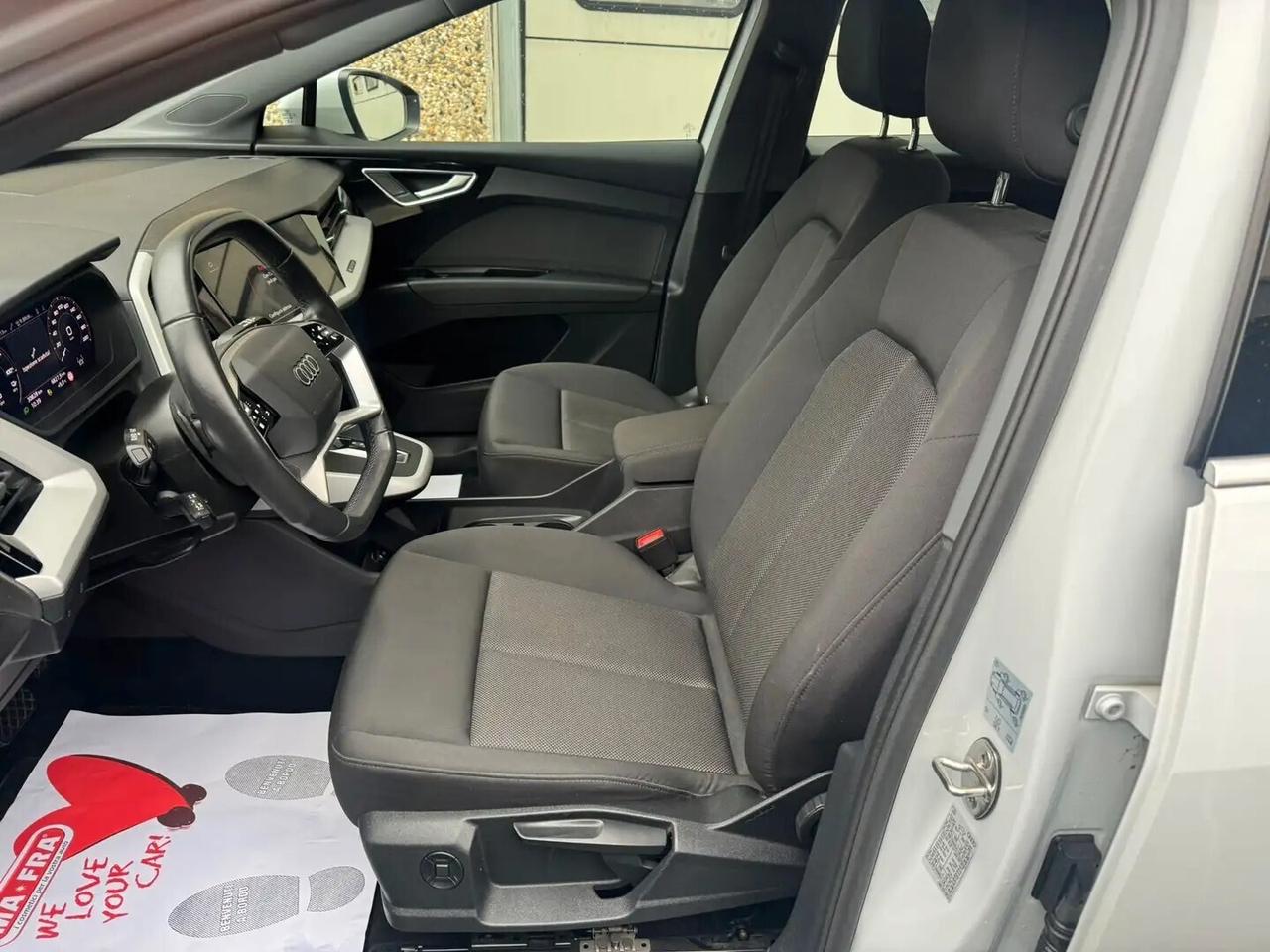 Audi Q4 40 e-tron Business