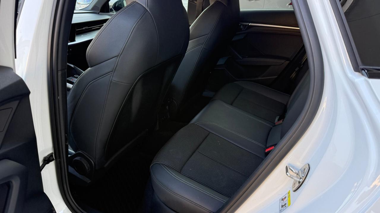 AUDI A3 SPORTBACK S LINE IDENTITY BLACK