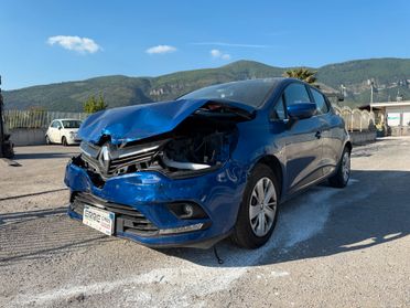 RENAULT CLIO ANNO 2018 1.5 DIESEL 75 CV *SINISTRATA