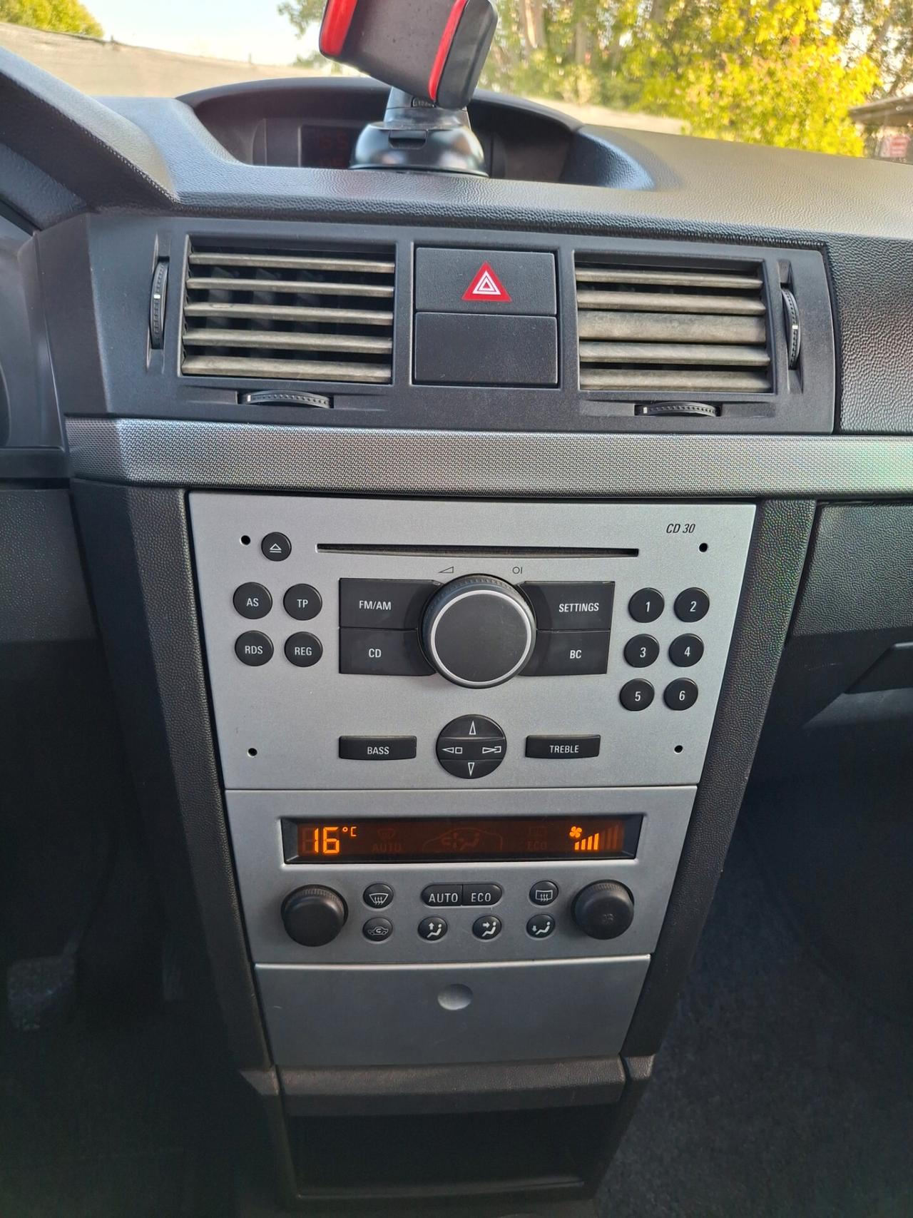 Opel Meriva 1.7 DTI Cosmo-NEOPATENTATI