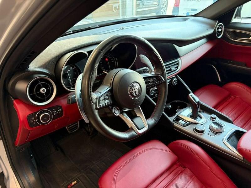 Alfa Romeo Giulia 2.2 Turbodiesel 210 CV AT8 AWD Q4 Veloce