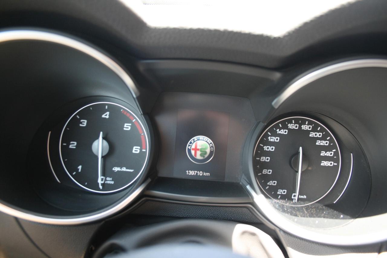 Alfa Romeo Stelvio 2.2 Turbodiesel 150 CV AT8 RWD Super
