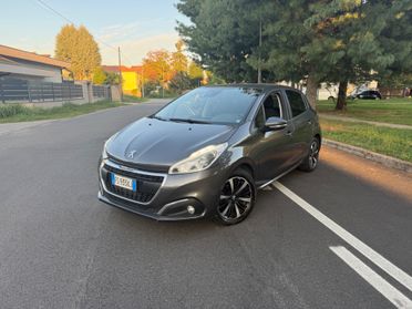Peugeot 208 PureTech 82 Stop&Start 5 porte Signature