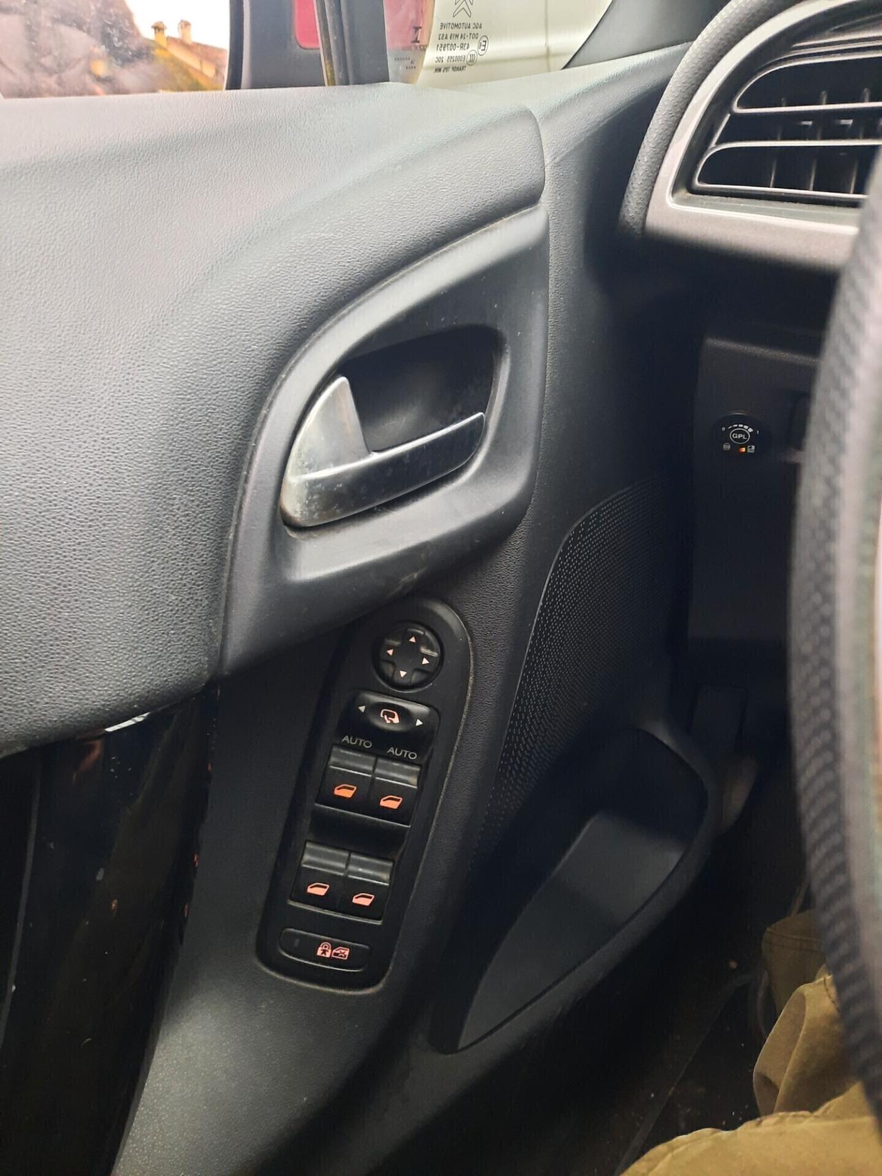 Citroen C3 1.4 VTi 95 GPL Exclusive ok neopatentati