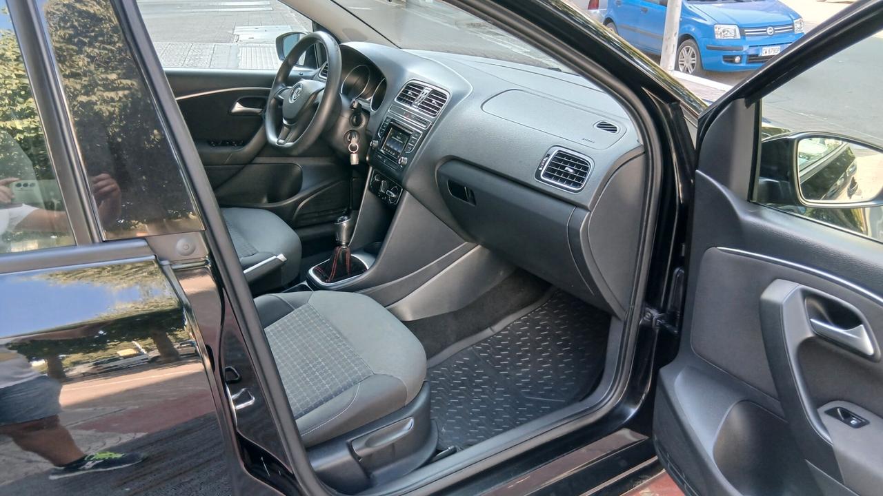 Volkswagen POLO 1.4 TDI PARI AL NUOVO