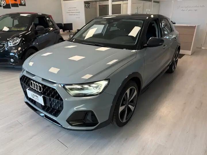 Audi A1 citycarver 30 TFSI Identity Contrast~UniPro~Promo Finanziamento~Tagliandi Certificati Audi