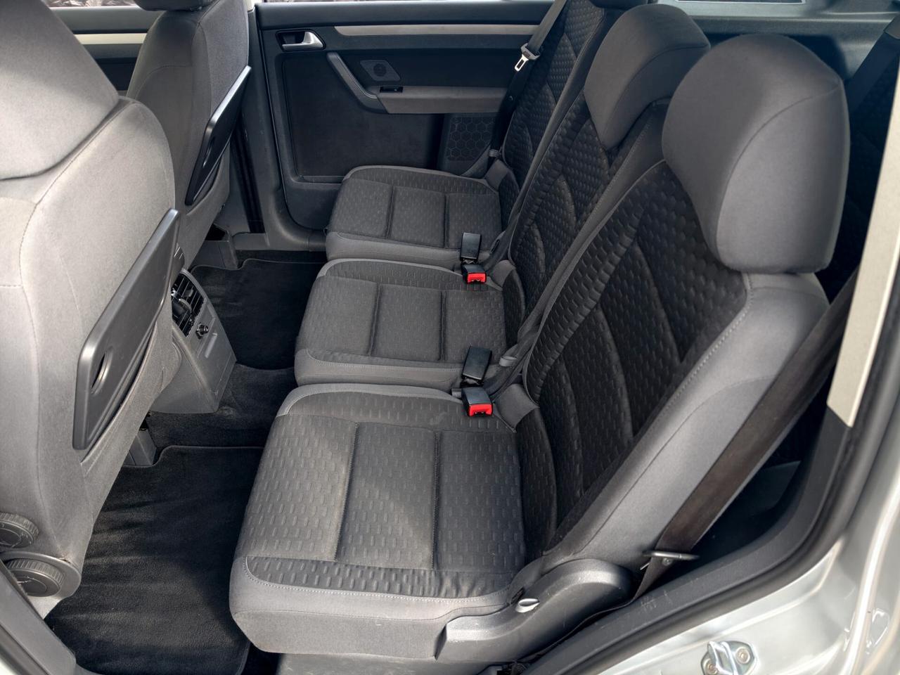 Volkswagen Touran 7 POSTI BENZINA METANO 2008