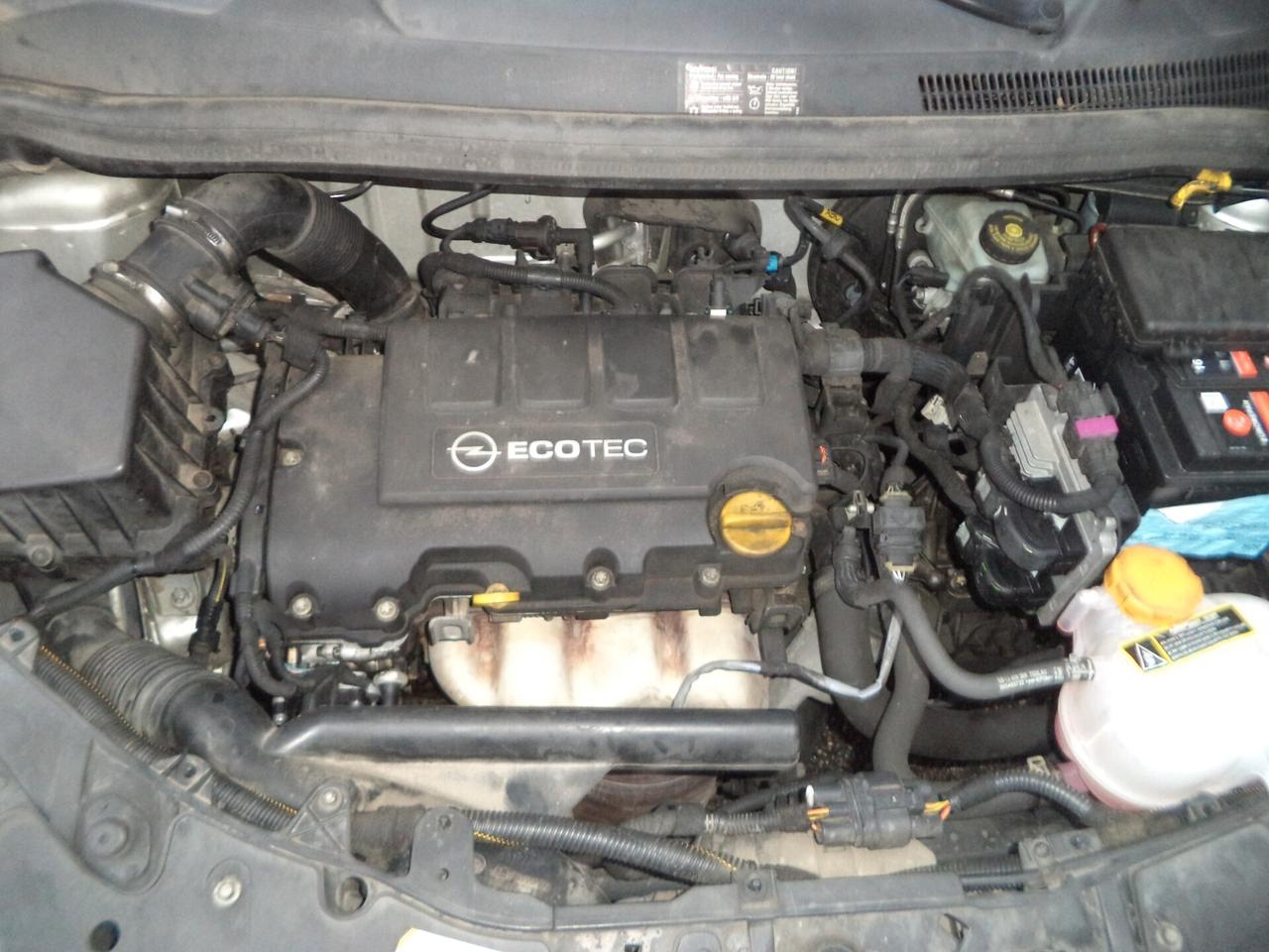 Opel Corsa 1.2 5 porte Elective OK NEOPATENTATI TAGLIANDI OPEL