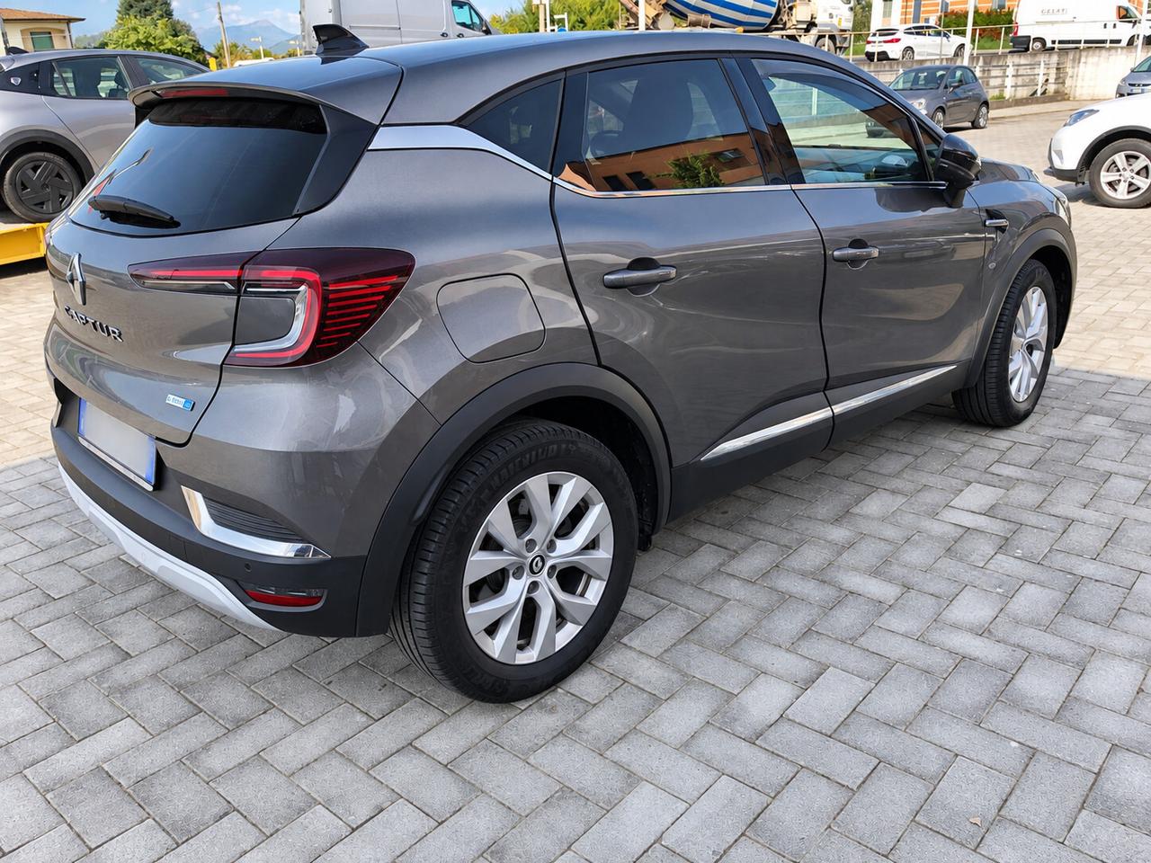 Renault Captur Plug-in Hybrid E-Tech 160 CV Intens