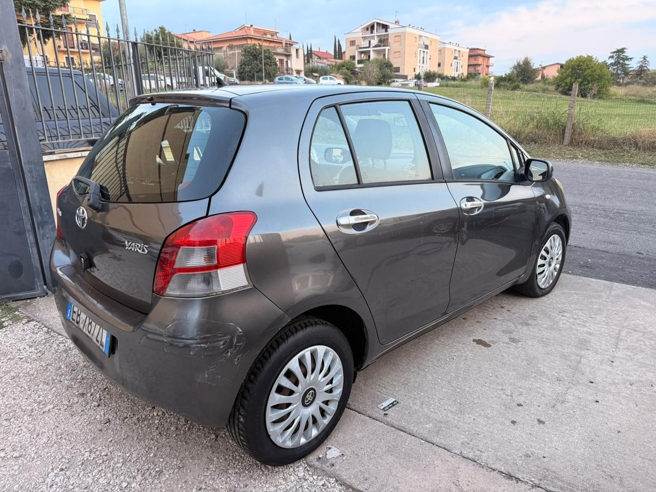Toyota Yaris 1.3 5 porte Sol