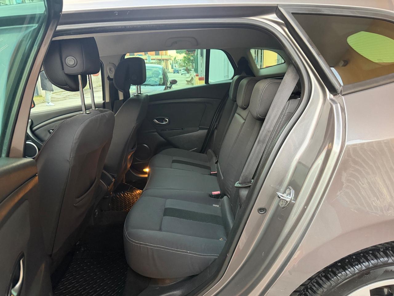 Renault Megane Mégane 1.5 dCi 110CV EDC SporTour Attractive