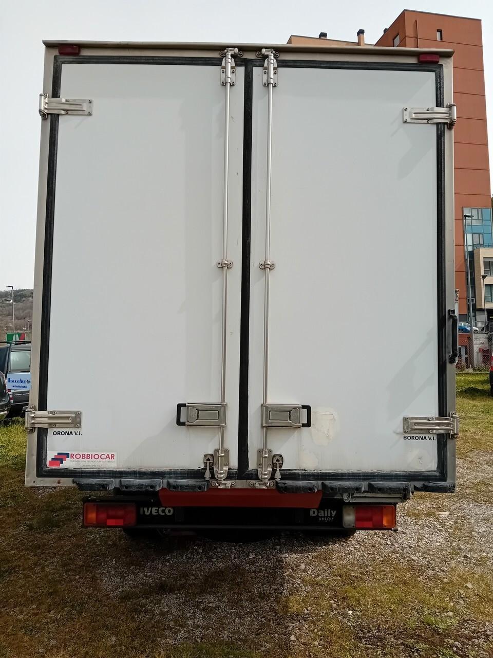IVECO TURBO DAILY 35C13 CON CASSONE ISOTERMICO