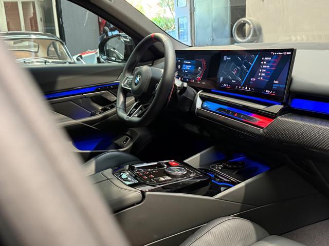 BMW M5 Touring * FULL OPTIONAL / IVA ESPOSTA*