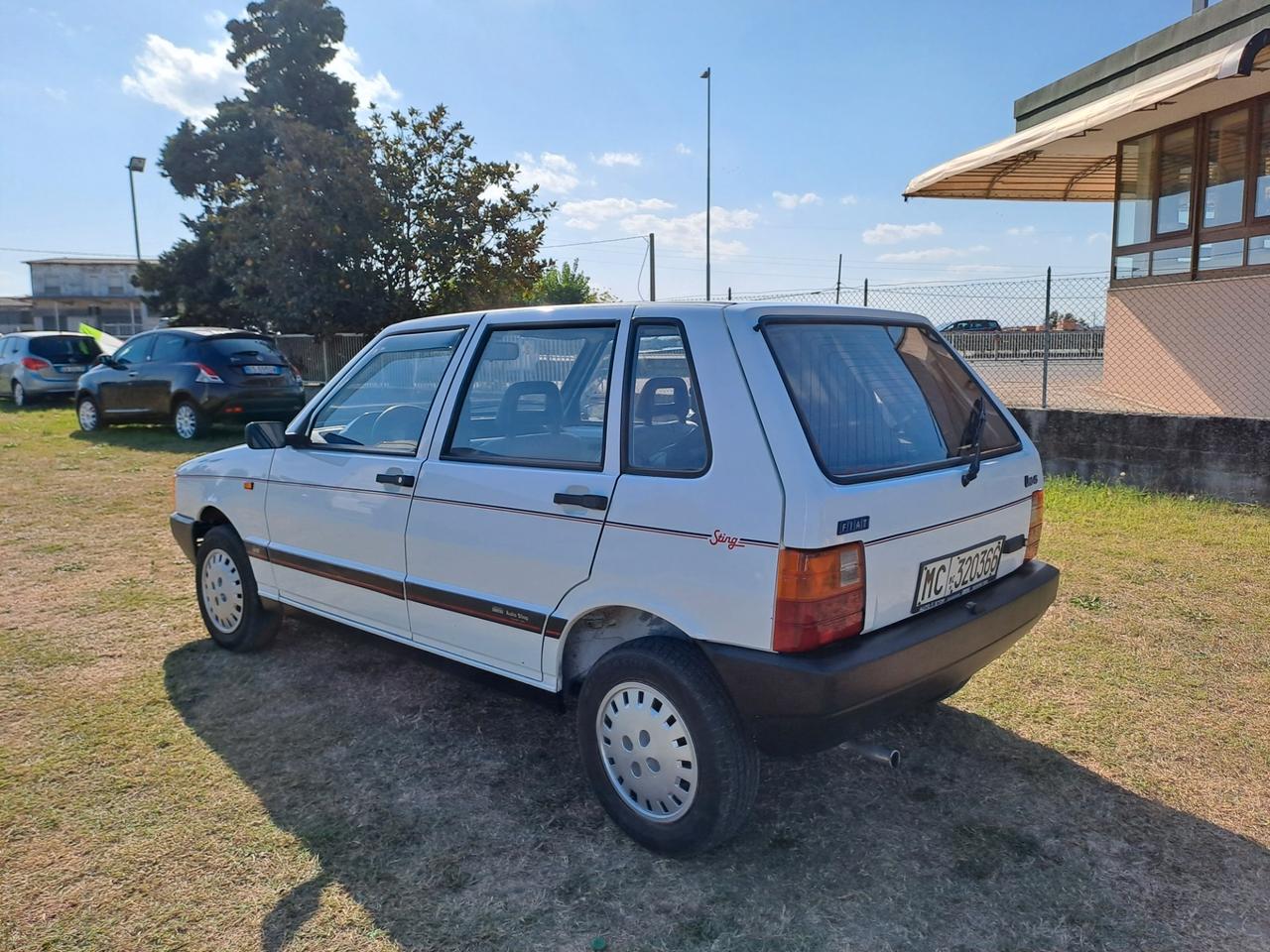 FIAT UNO STING 9.0 Benzina