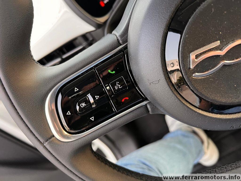 Fiat 500e Berlina 42 kWh a soli 175 euro al mese senza anticipo