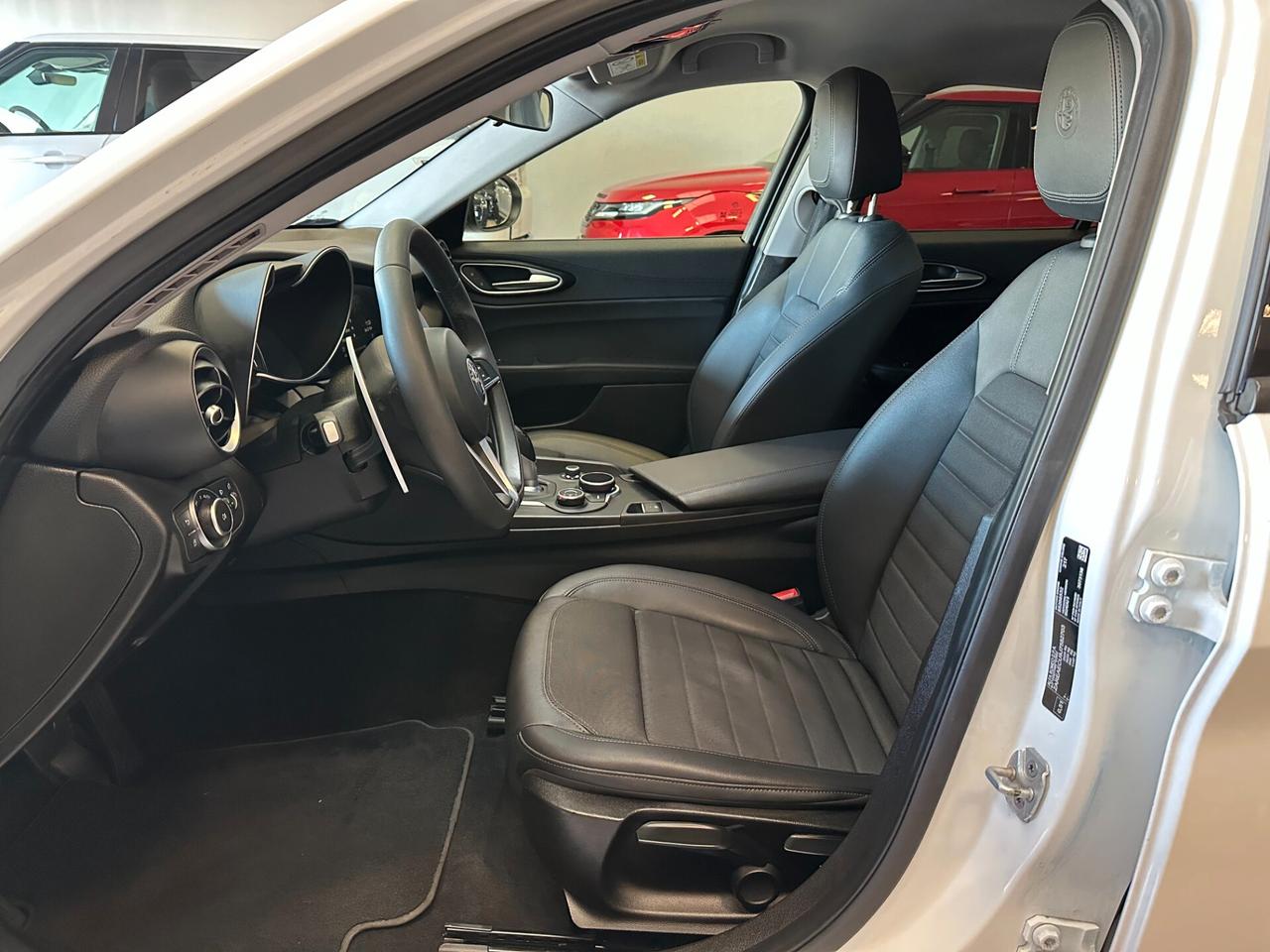 Alfa Romeo Giulia 2.2 Turbodiesel 150 CV AT8 Super PARI AL NUOVO