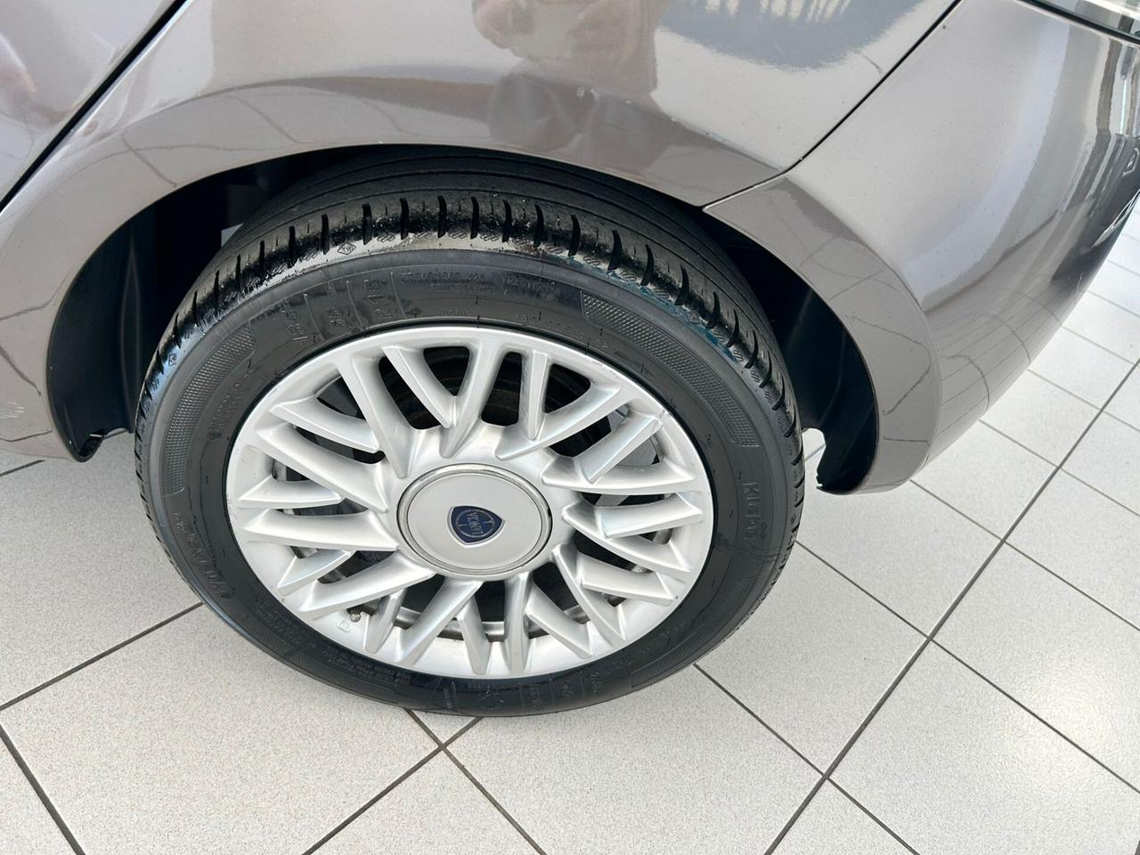 Lancia Ypsilon 1.2B X NEOPATENTATI 2016