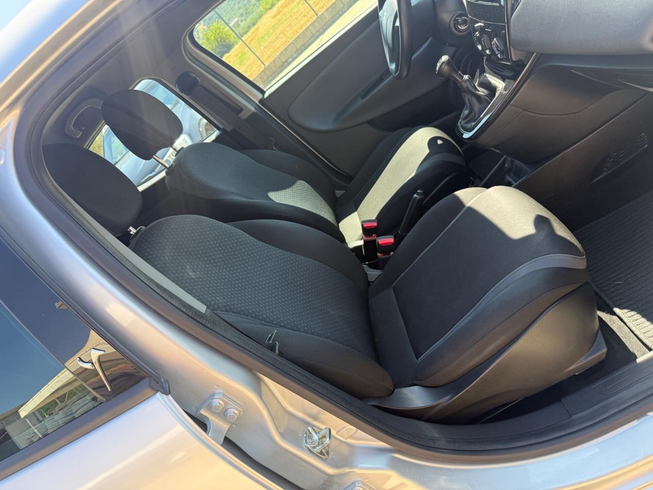 Lancia Ypsilon 1.3 MJT 16V 95 CV 5 porte 12/2015