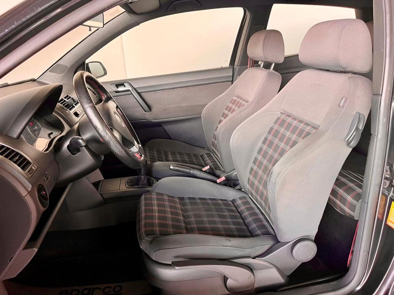 Volkswagen Polo 1.8 T 20V 3p. GTI
