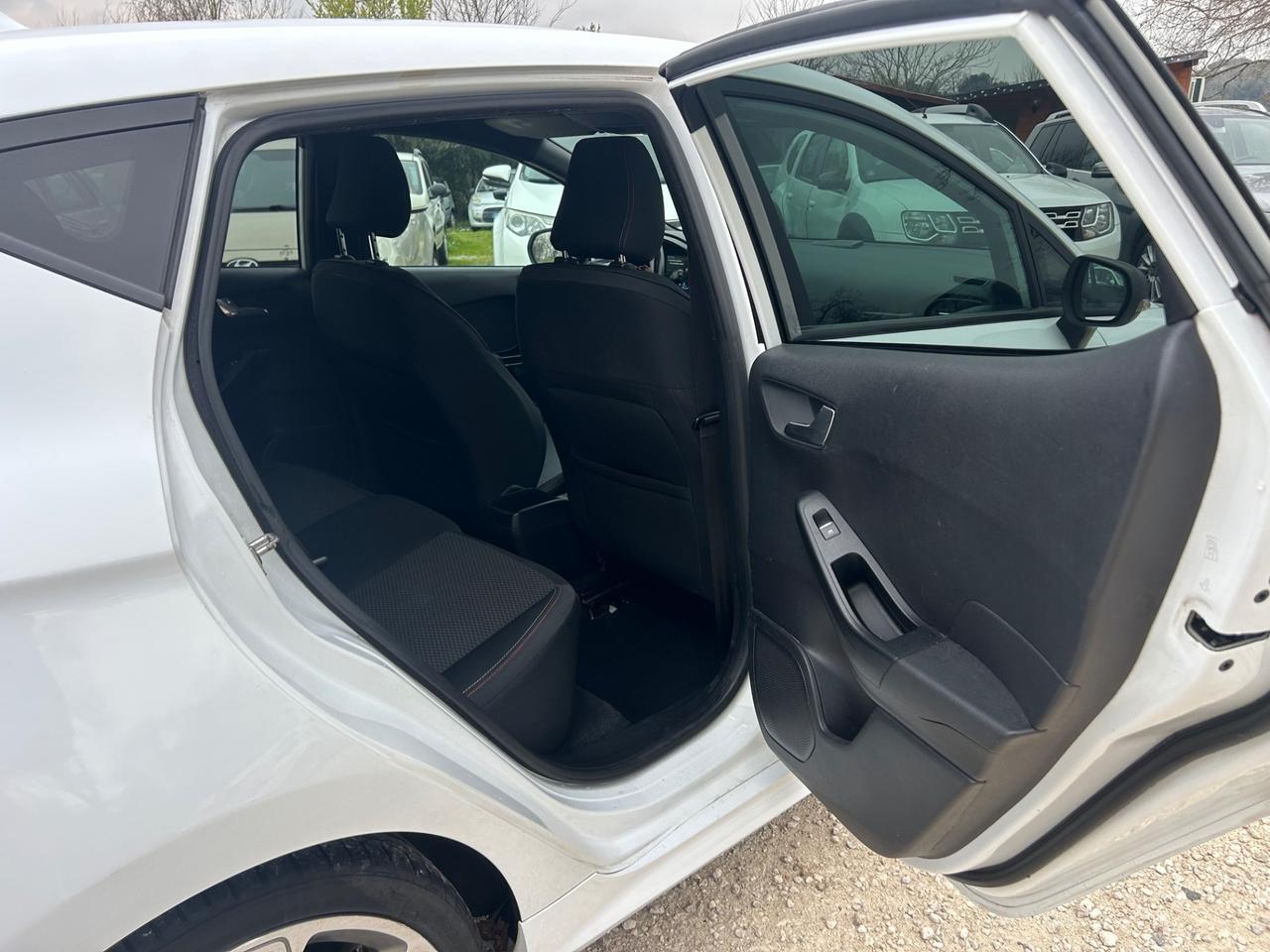 Ford Fiesta 1.5 TDCi 5 porte ST-Line neopatentati