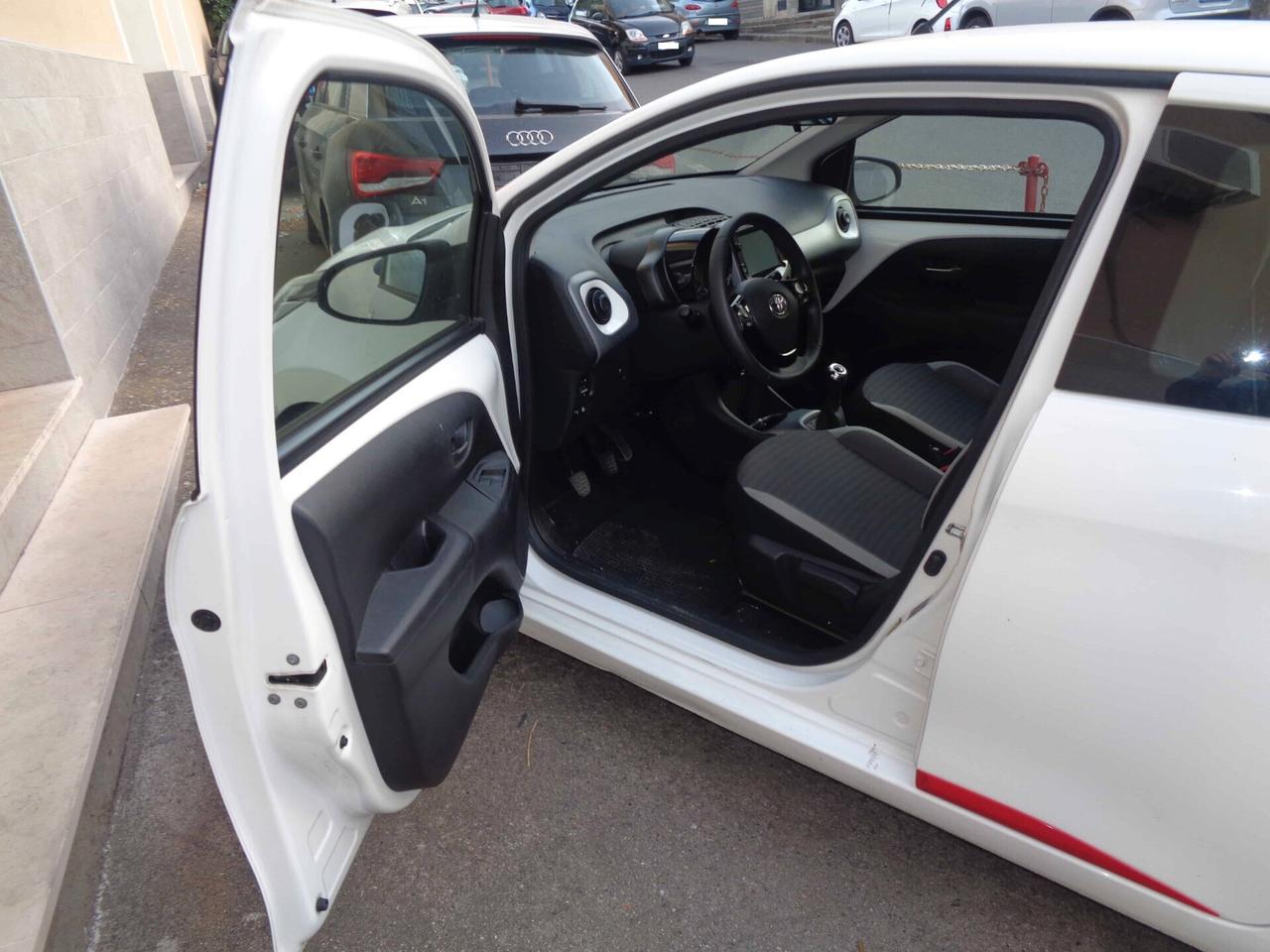 Toyota Aygo Connect 1.0 VVT-i 72 CV x-wave (Finanziabile)