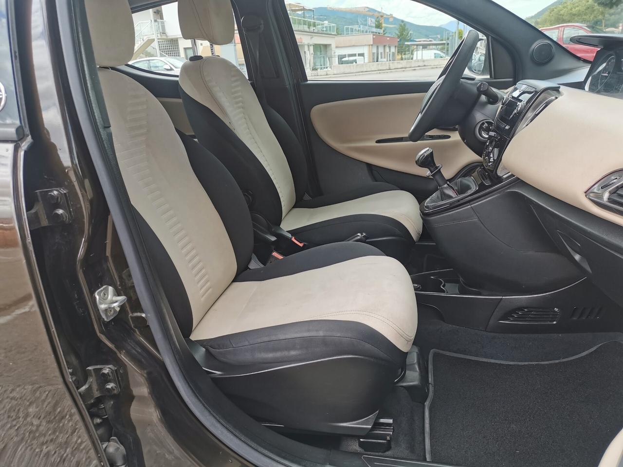 Lancia Ypsilon 1.2 GPL OK NEOPATENTATI