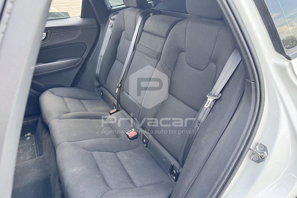 VOLVO XC60 B4 (d) AWD Geartronic Business
