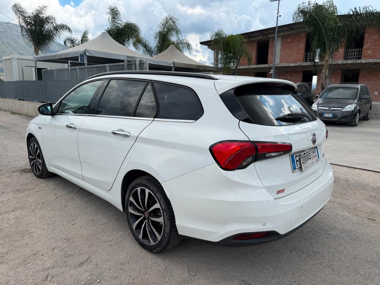 FIAT TIPO SW 2016 1.6 DIESEL 120 CV *LEGGI