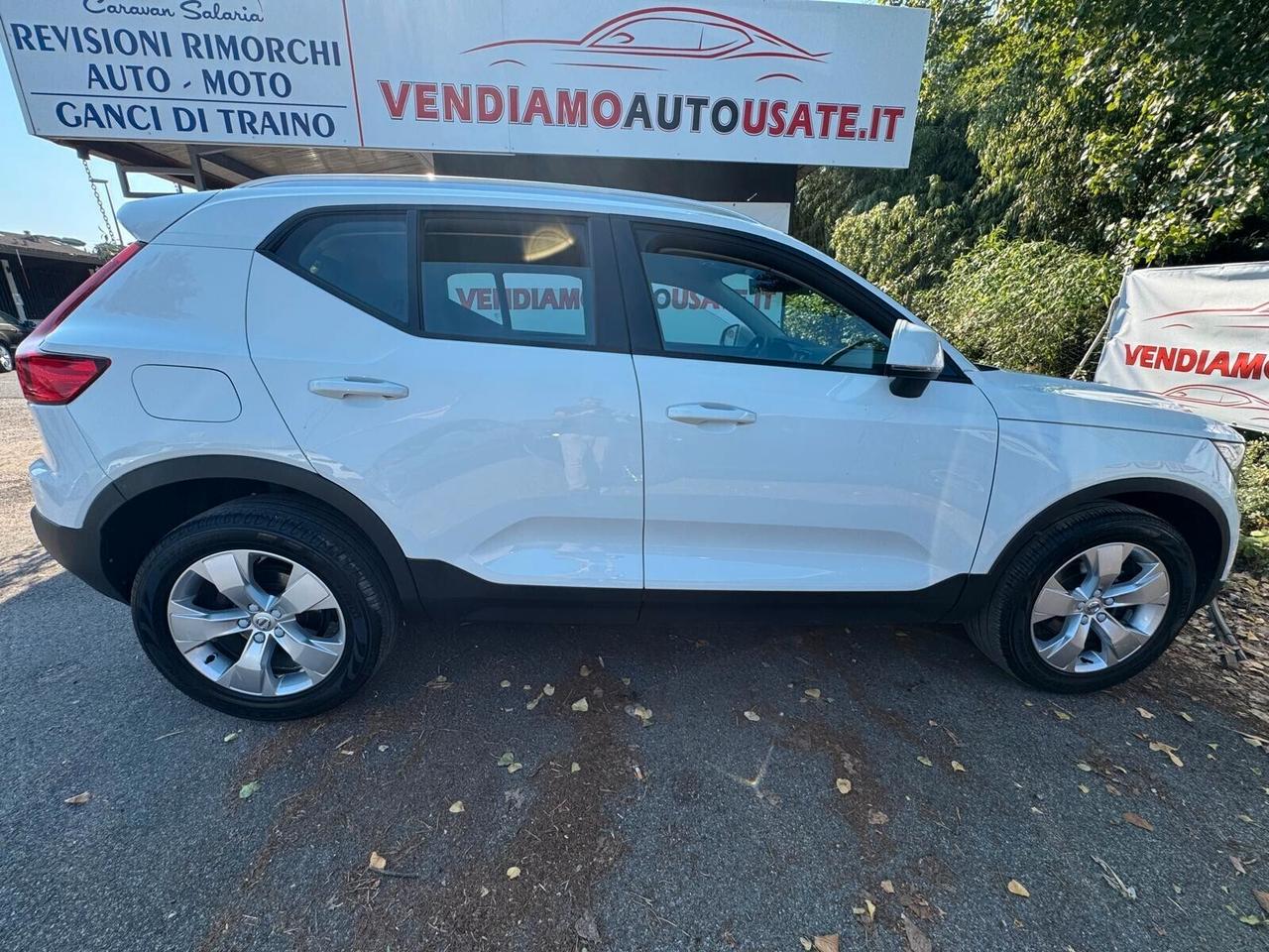 Volvo XC40 T2 Geartronic Momentum Core