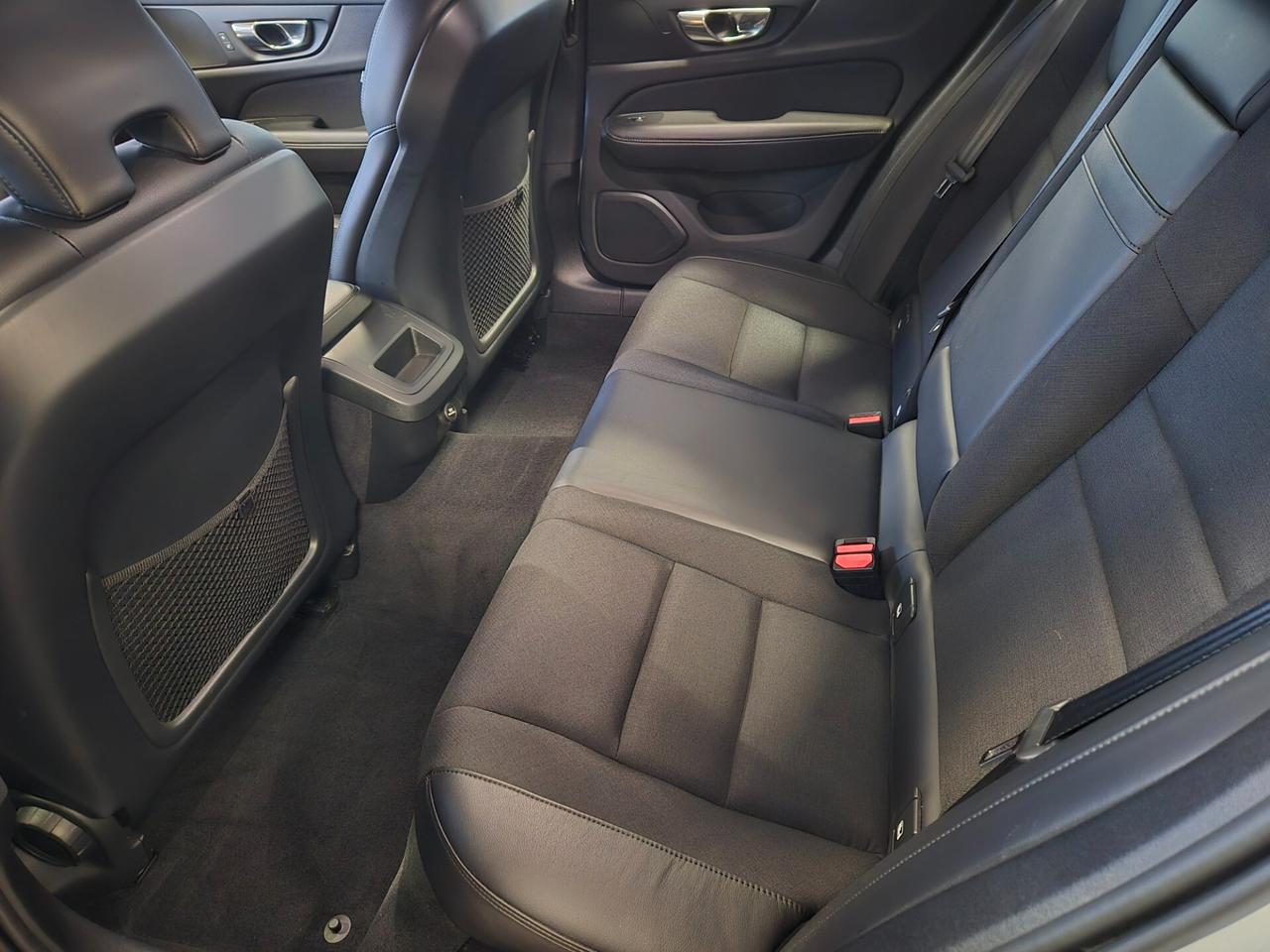 Volvo V60 Cross Country T5 AWD Geartronic Business Plus