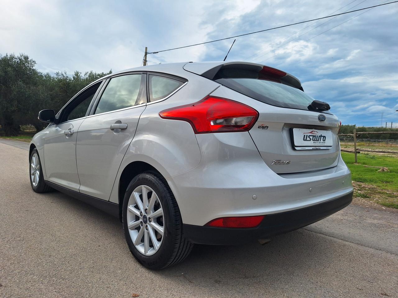 Ford Focus 1.5 TDCi 120 CV BERLINA 100000 KM