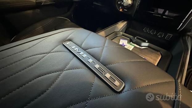 DODGE RAM NEW LIMITED NIGHT 3.0L 540CV