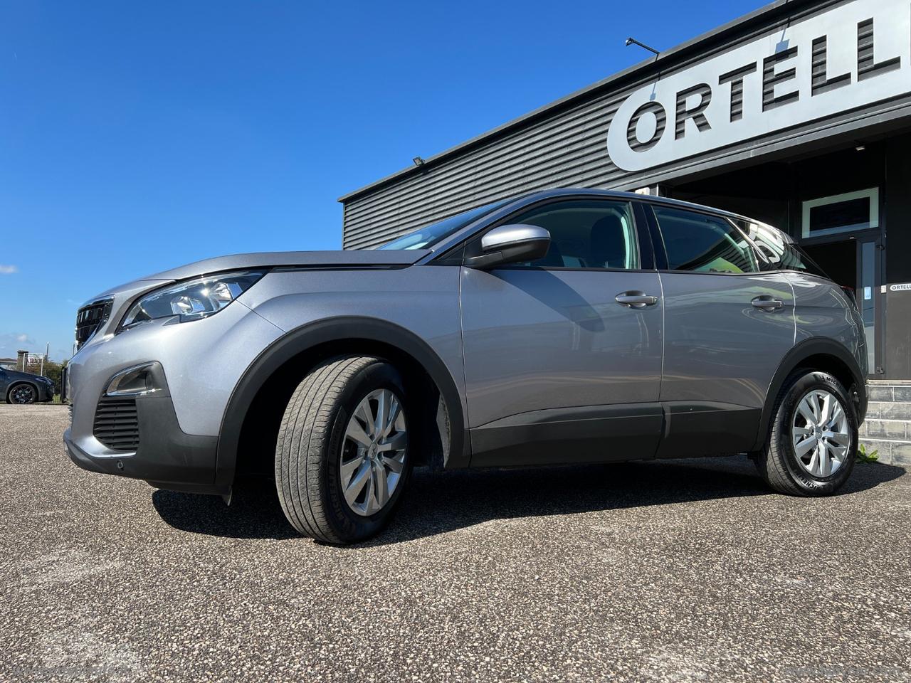 PEUGEOT 3008 BlueHDi 130 S&S EAT8 Business IVA DEDUCIBILE