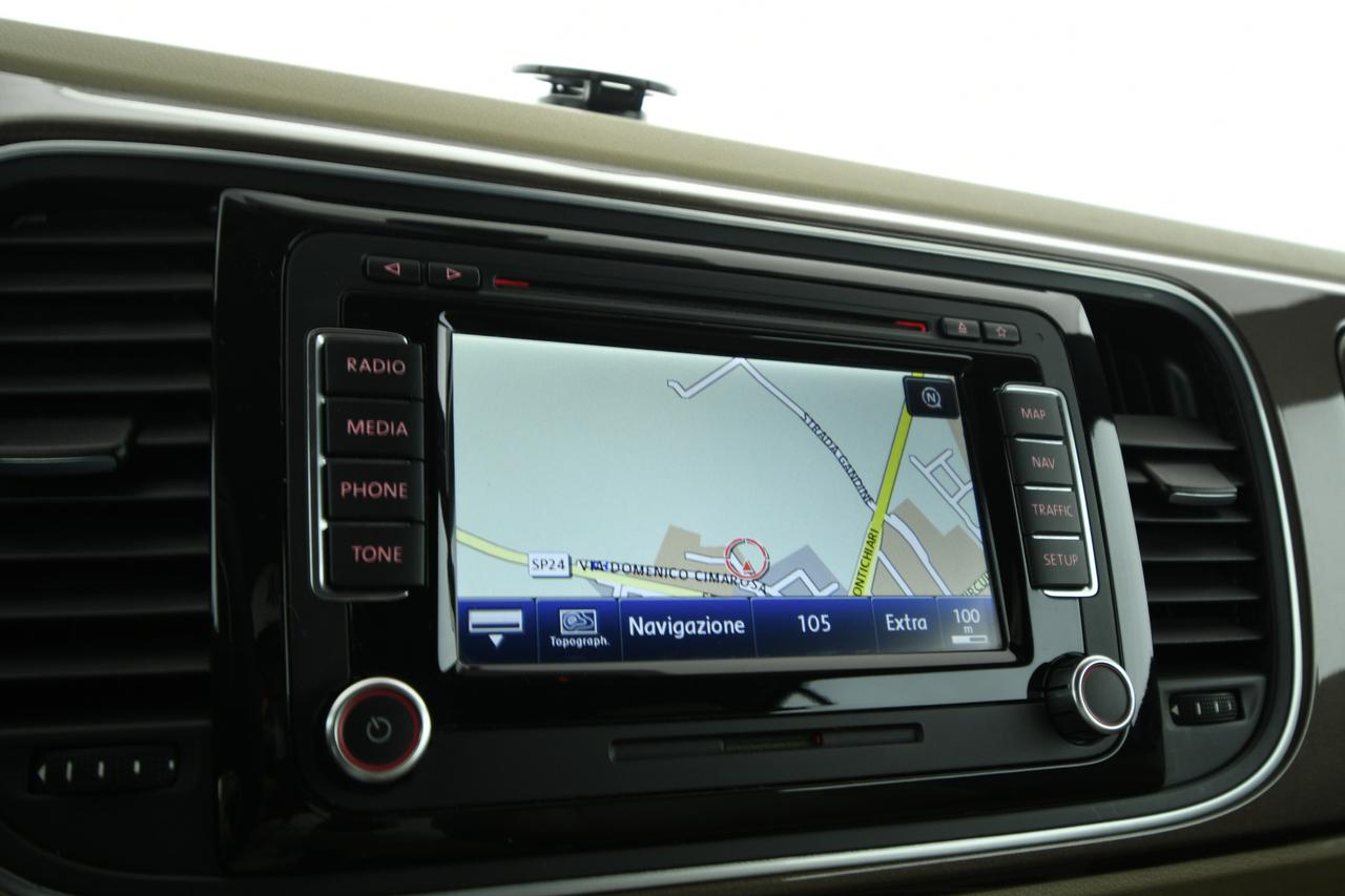 VOLKSWAGEN Maggiolino Cabrio 2.0 tdi Sport 140cv dsg PELLE+LED+C18"