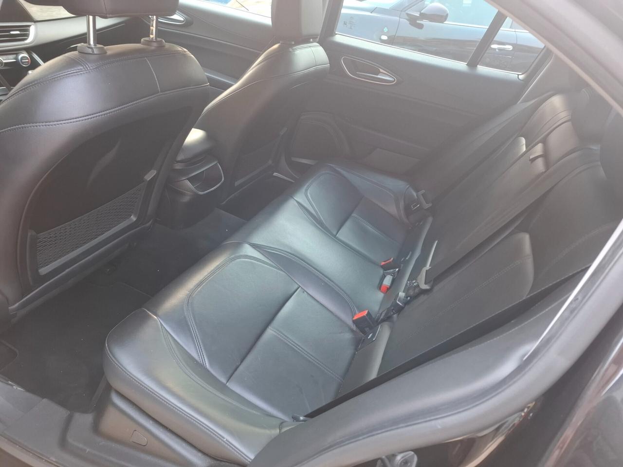 Alfa Romeo Giulia - 2.2 Eco Business Super 180 CV