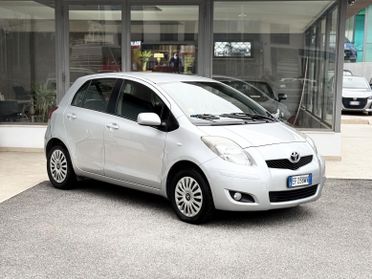Toyota Yaris 1.0 Benzina 69 CV E5 - 2010