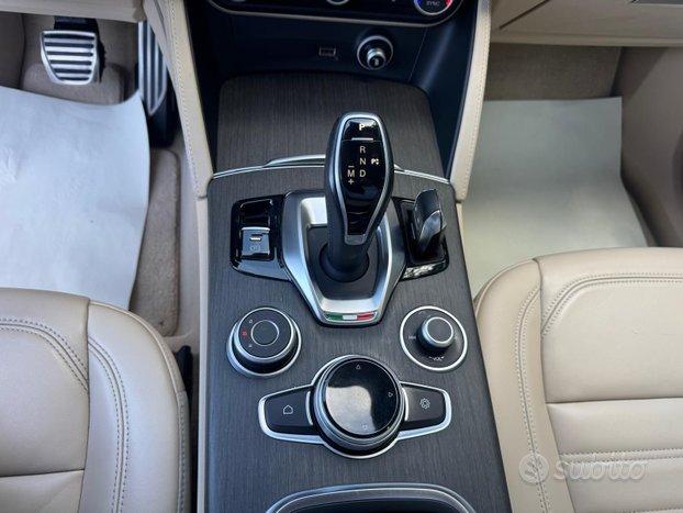 ALFA ROMEO STELVIO 2.2 TD 210 CV Q4 VERSIONE Ti