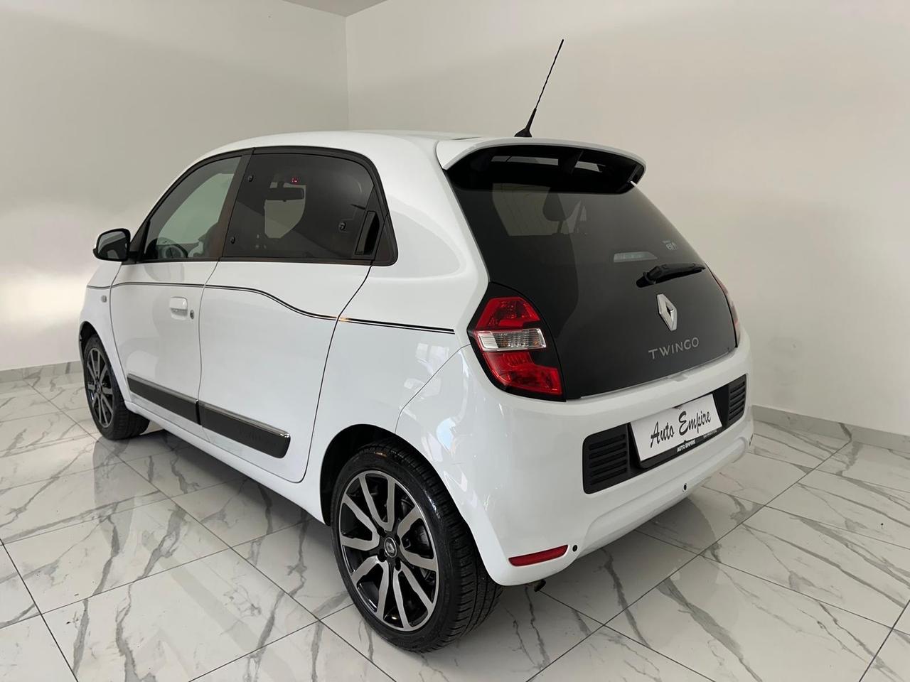 RENAULT TWINGO 90 CV AUTOMATICA/NAVI/TELECAMERA 22.000 KM