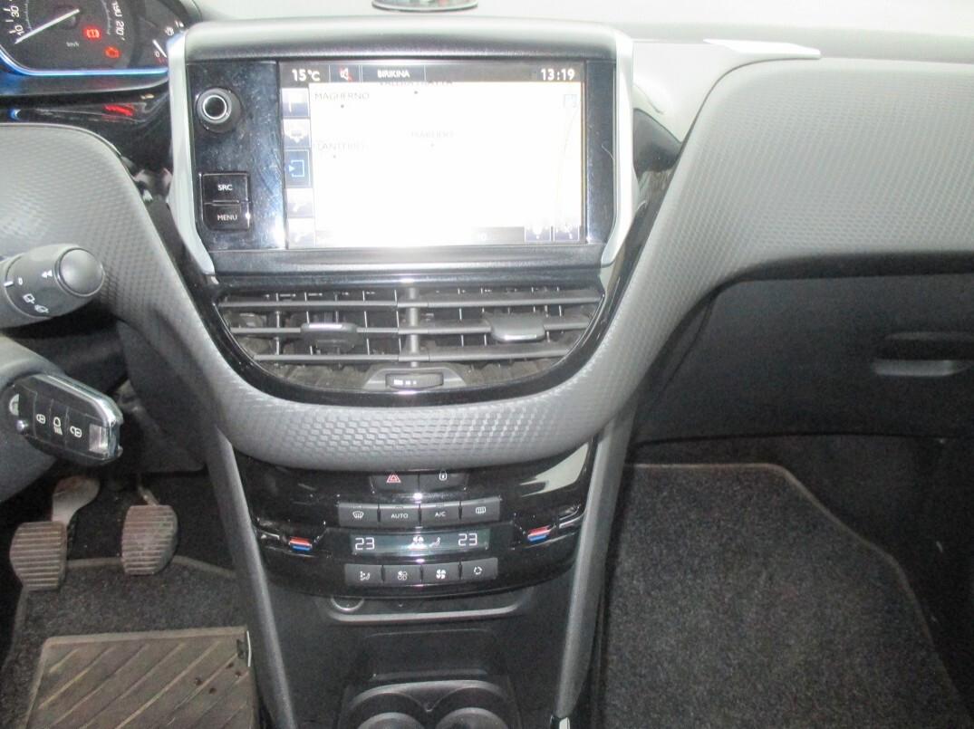 Peugeot 2008 1.2 puretech Euro 6 Per Neopatentati