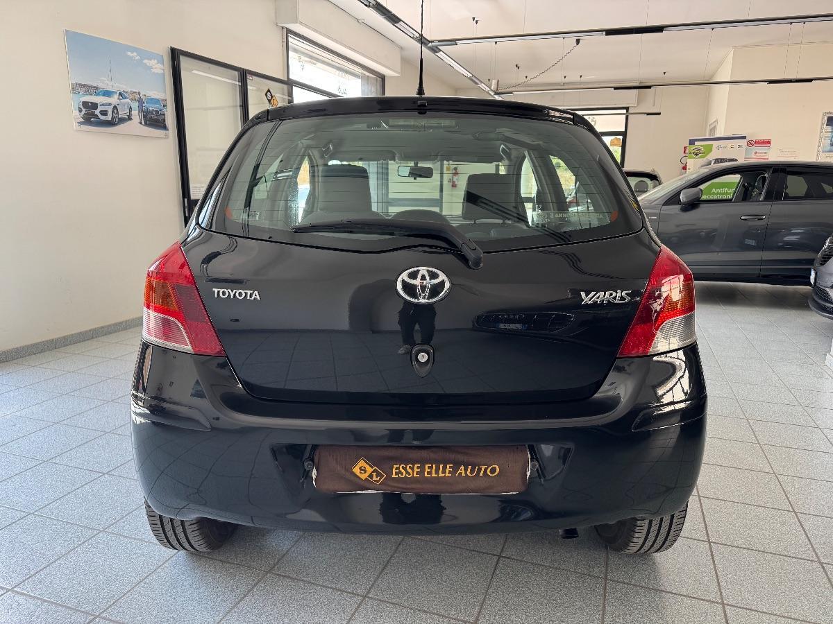 TOYOTA YARIS 1.4 D-4D 5p. Sol ADATTA NEOPATENTATI
