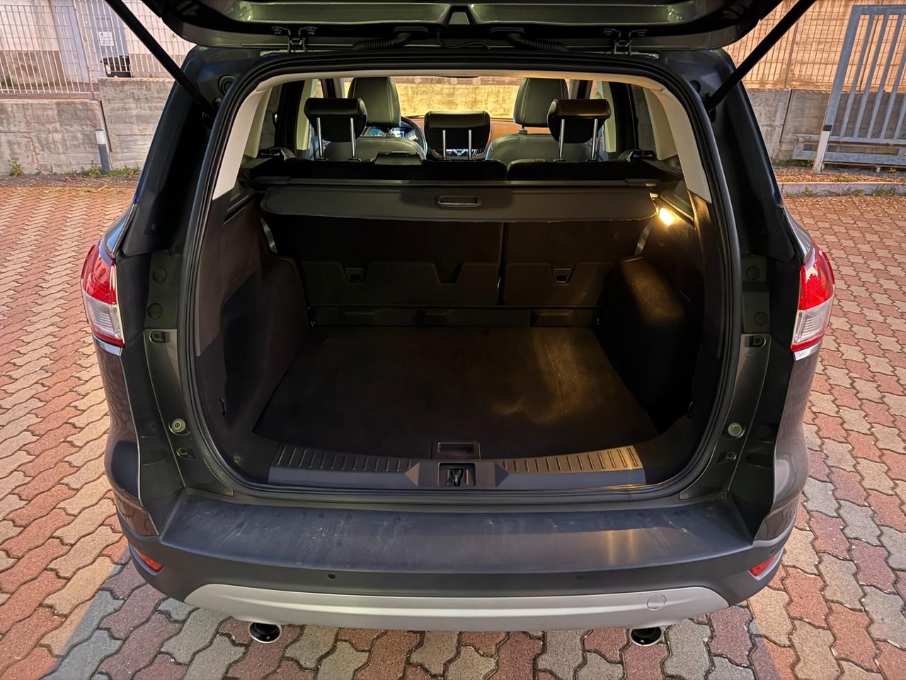 Ford Kuga 2.0 TDCI 120 CV S&S 2WD Titanium Navi Pelle