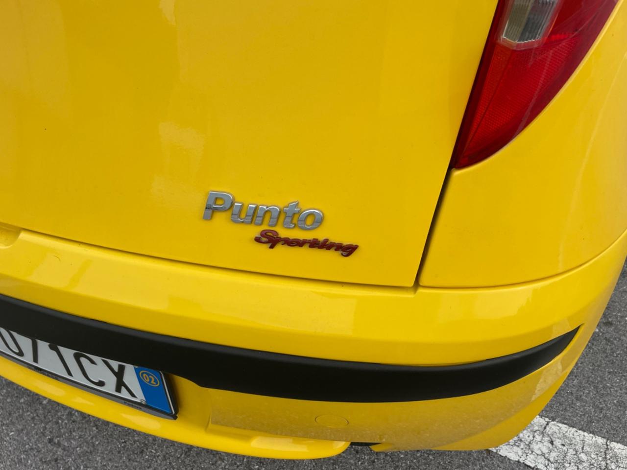Fiat Punto 1.2i 16V cat 3 porte Sporting NEOPATENTATI