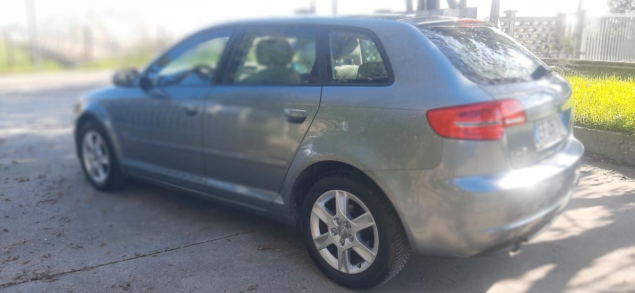 Audi A3 1.6 TDI 105 CV CR Ambition