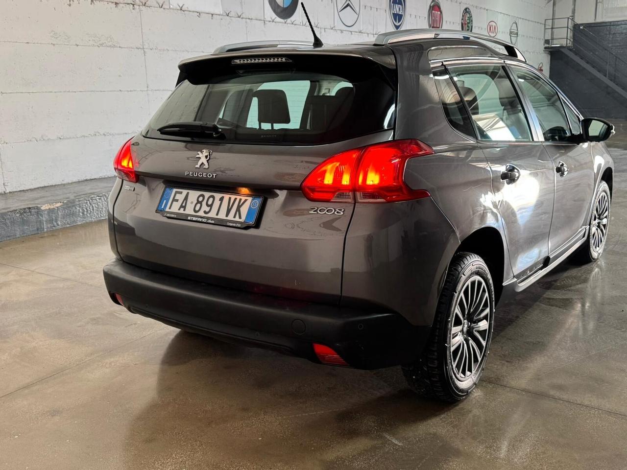 Peugeot 2008 BlueHDi 100 Allure