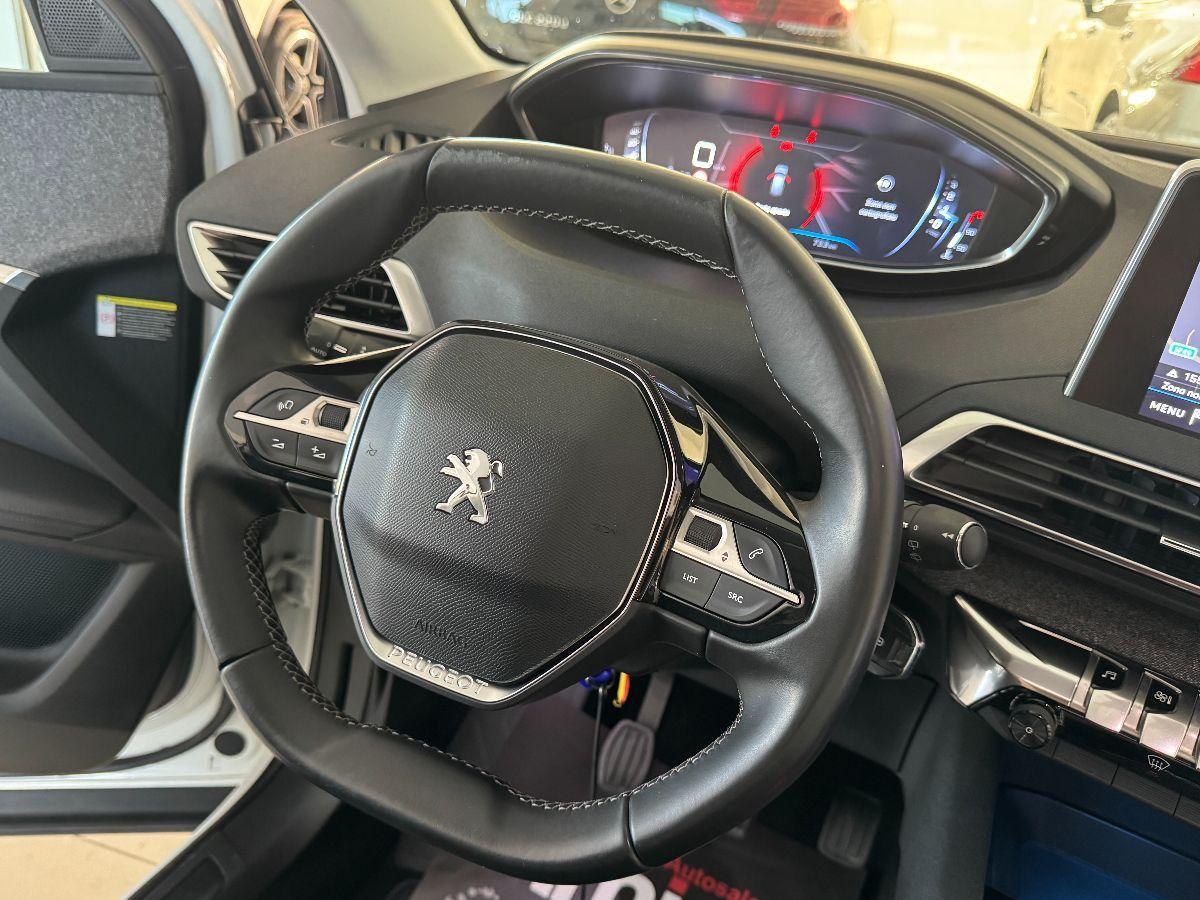 PEUGEOT 3008 1.6 BlueHDi 120cv Allure Tetto Pelle