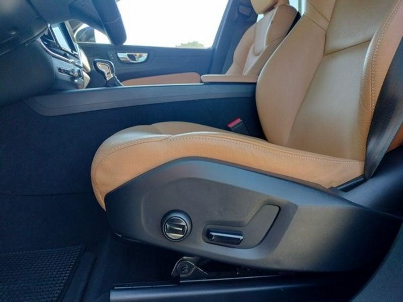 Volvo XC60 D5 AWD Geartronic Momentum