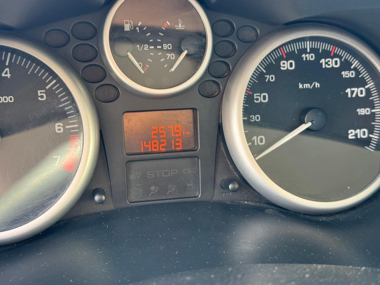 Peugeot 206 1.1 benzina. CON GARANZIA.