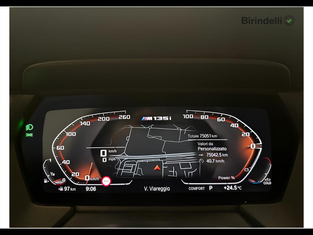 BMW Serie 1 (F40) - M 135i xDrive